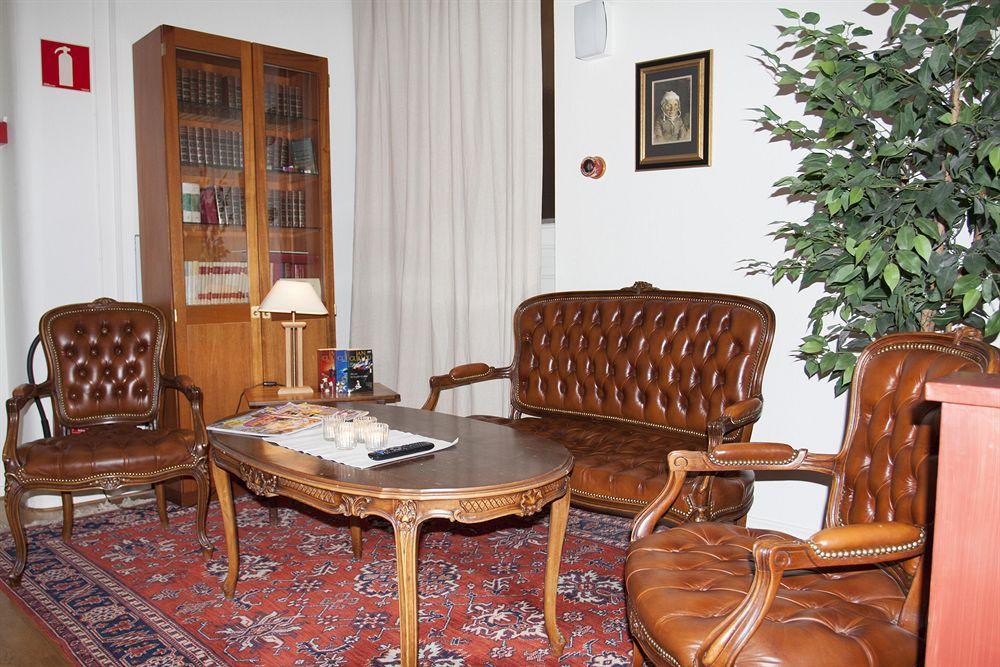 Hotell Goeta Эребру Экстерьер фото